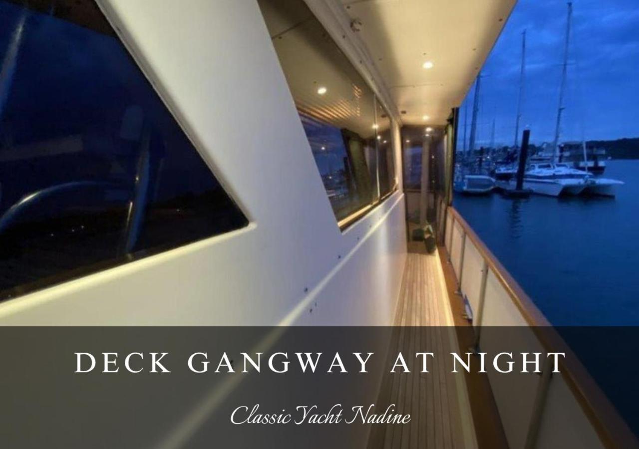 Classic Yacht Nadine In Poole Harbour, Dorset, With A Hot Tub Jacuzzi Ngoại thất bức ảnh