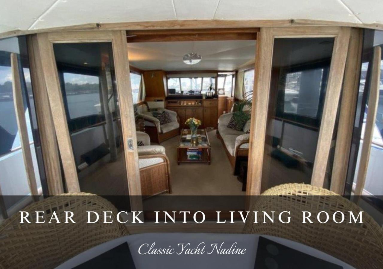 Classic Yacht Nadine In Poole Harbour, Dorset, With A Hot Tub Jacuzzi Ngoại thất bức ảnh